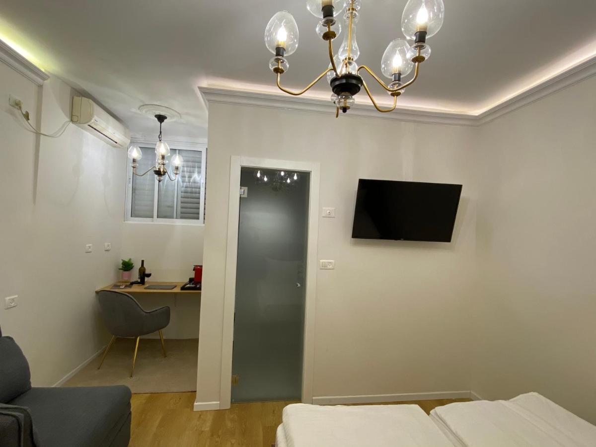 Rothschild Room Petach Tikva Exterior photo